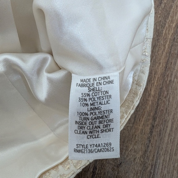 Guess Brocade Vest Waistcoat Cream Sleeveless Fitted Buttons - Picture 8 of 9